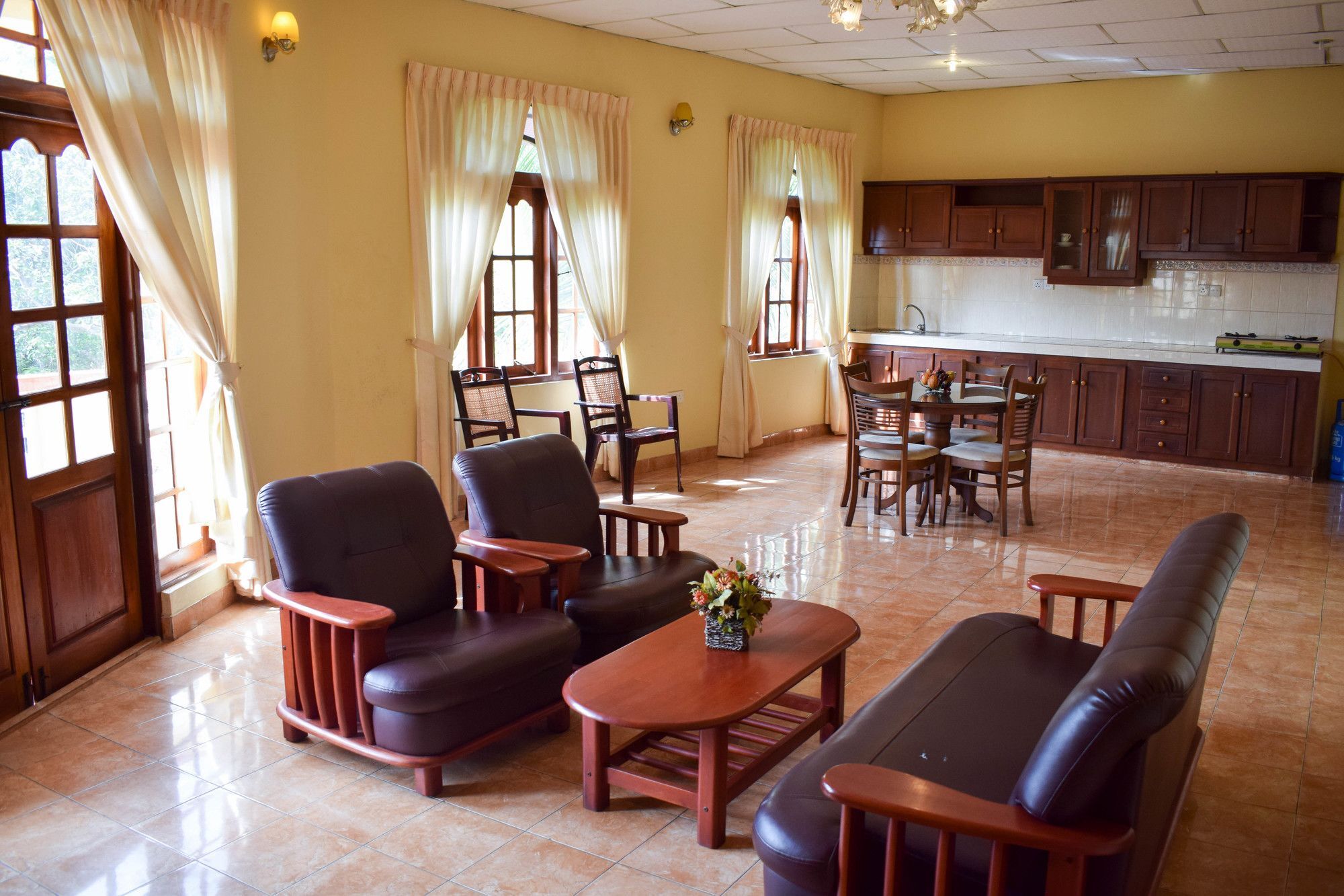 Hotel Red Rose Негомбо Экстерьер фото